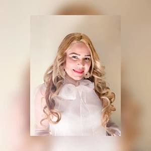 Meet your Posher, Digna